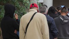 Los acusados, entrando este lunes a los tribunales de Avin.