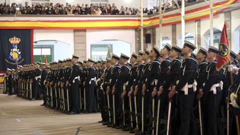 La primera jura de bandera del a�o en Ferrol, en im�genes