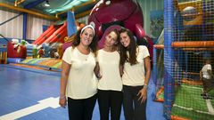 Marinolandia (A G�ndara). Ya sea para una hora o para toda la tarde, los ni�os pueden disfrutar de hinchables, piscinas de bolas, zonas de escalada e incluso de videoconsolas mientras sus padres pueden despreocuparse en la cafeter�a gracias al equipo de monitores que supervisan todo el parque, situado en A G�ndara