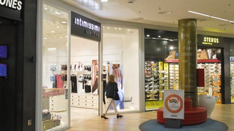 En la imagen, la tienda Intimissimi de Ode�n, donde lleva funcionando m�s de cinco a�os 