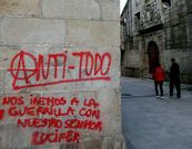 <span lang= es-es >Las pintadas de Vista Alegre</span>. Borrar las pintadas en las paredes del monumento cost� 2.300 euros; el asunto lleg� a los juzgados, aunque no se pudo probar la autor�a de la gamberrada. 