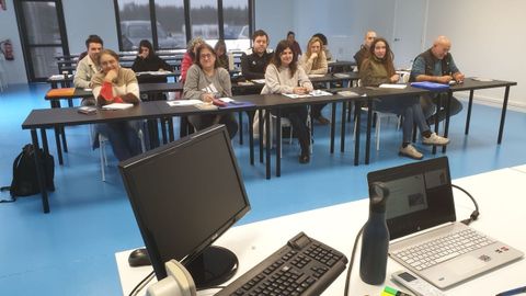 El curso que empez este lunes ofrece 40 horas de formacin
