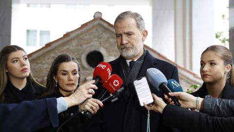 Los reyes atienden a los medios desde Atenas