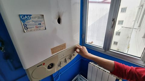 Muchos vecinos de la comarca disponen de caldera propia individual, pero aquellos que la tienen comunitaria solo recibirán ayudas si la tienen de gas