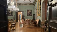 Imagen de uno de los salones de la planta baja del pazo de Meir�s