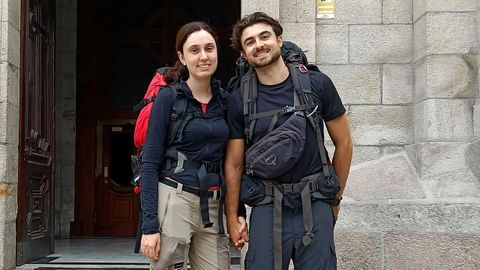 Sof�a y �lvaro, de Cuenca y Valencia, una pareja que arranca hoy el Camino Portugu�s desde Valen�a.