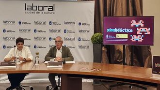 La directora general de Inclusi�n Educativa y Ordenaci�n, Mar�a Dolores Bueno, y el director general de Acci�n Cultural y Normalizaci�n Lling��stica, Ant�n Garc�a, presentan en rueda de prensa la Xira Did�ctica del curso 2026-2027.