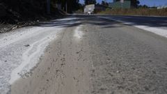 Lodos en la carretera de As Ra�as procedentes de una cantera