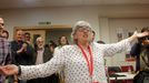 La candidata del PSOE a la Alcald�a de Gij�n, Ana Gonz�lez, celebra el triunfo en las elecciones municipales de 2019. ARCHIVO