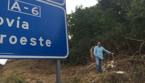 El municipio de Coirs presenta numerosas zonas con la valla arrancada. 