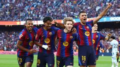 Celebraci�n de un gol ante el Getafe. De izquierda a derecha: Kound�, Gordon, Lamine y Rodri.