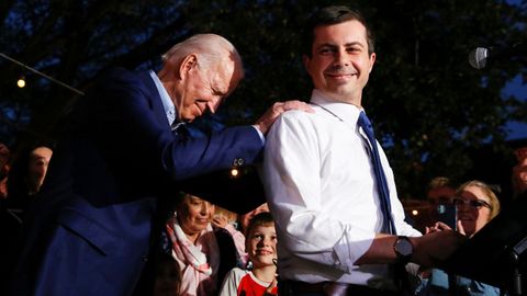 Biden recibe el apoyo de Buttigieg
