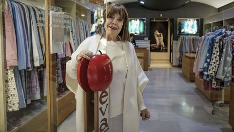 Eva Matesanz en su tienda de la calle Progreso 89.