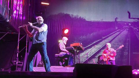 Actuación de Jethro Tull en el Paco Paz de Ourense.
