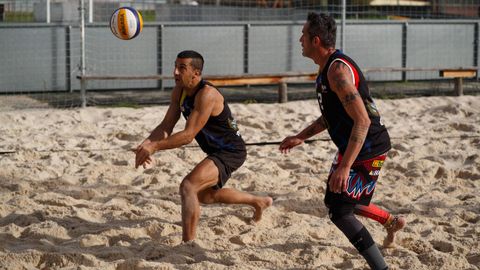 Volei playa de invierno en Oira.El Milenio Ourense organiza el primer torneo del ao sobre la arena