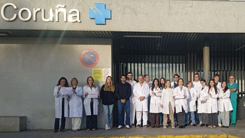 Compañeros de Coruña se manifestaron en apoyo de los radiólogos de Vigo