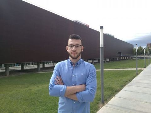 Alejandro Costoya es de Betanzos y está terminando Ingeniería Biomedica en Valencia