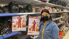 Los disfraces de  El juego del calamar  llegan a la tiendas ourensanas