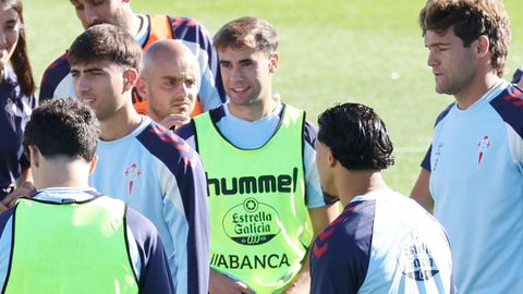 El jugador del Celta �lvaro N��ez, en el entrenamiento de este s�bado.