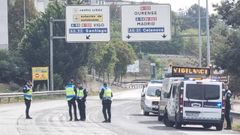 Agentes de Polic�a Local de Ourense en el lugar del accidente