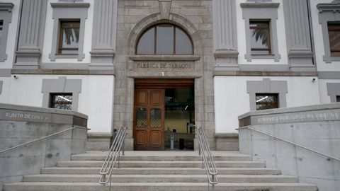 Fachada principal de la Audiencia Provincial de A Corua