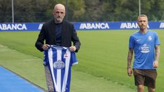 Fernando Soriano, junto a Angeli�o antes de su comparecencia en el D�por Training Center