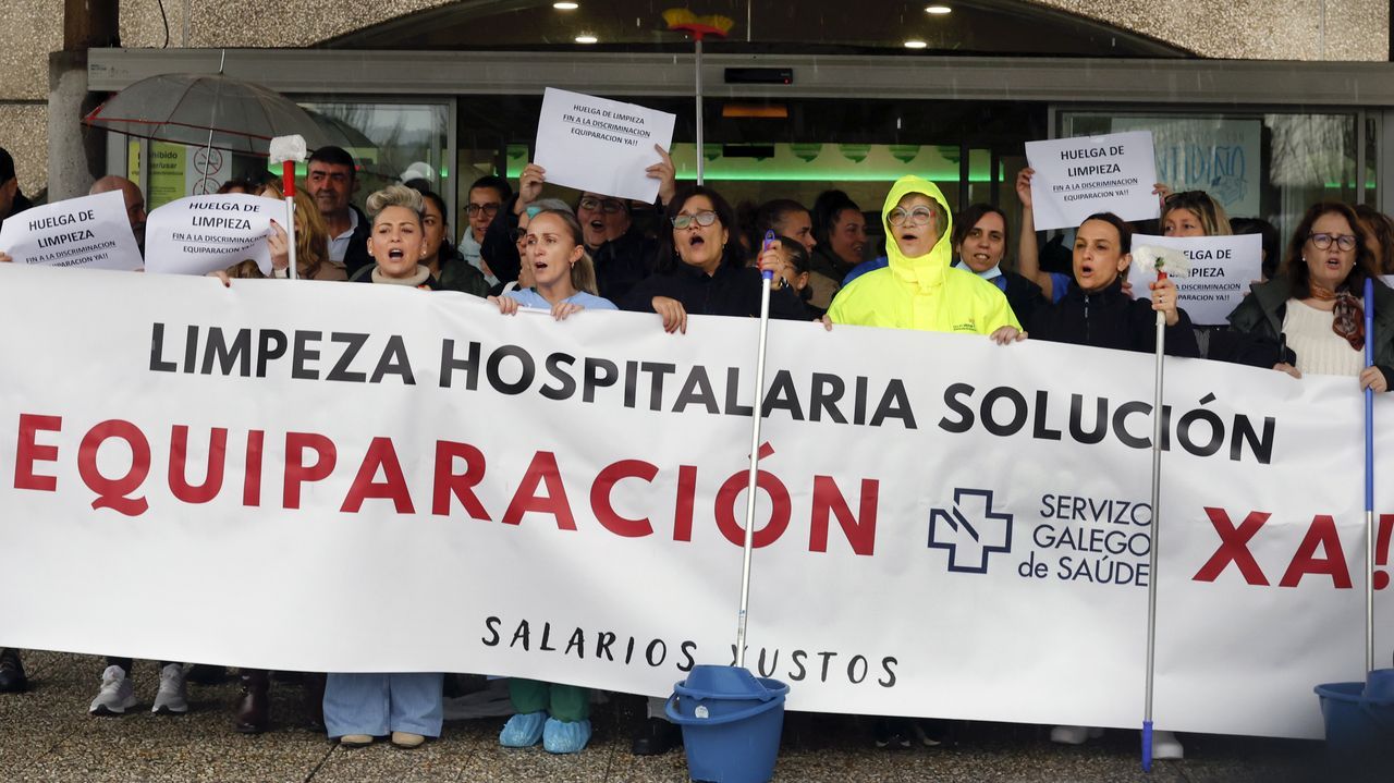 El servicio de limpieza del Hospital do Salnés, en huelga