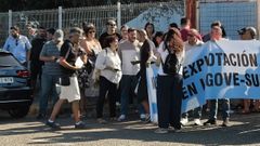 Concentraci�n de trabajadores ante las instalaciones de la concesionaria en Gondomar que cont� con el apoyo de dirigentes del BNG