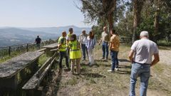 Visita a los terrenos del pol�gono agroforestal de Barzamedelle, en el monte de Santa Elena, en Leiro.