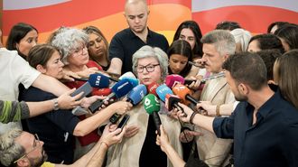 Dolores V�zquez atiende a los medios tras recibir la Medalla a la Promoci�n de los Valores de Igualdad.