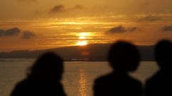La puesta de sol del viernes desde la r�a de Vigo ya atisbaba el buen tiempo del s�bado
