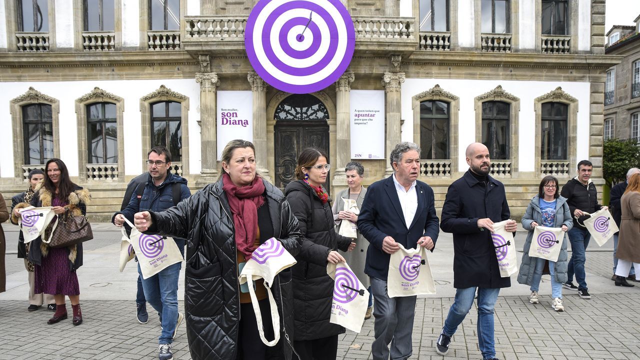 Unidos en Pontevedra contra la violencia machista que sitúa a la mujer en la diana