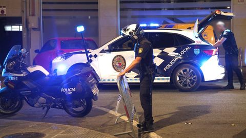 Imagen de un dispositivo de la Polic�a Local de Vilagarc�a diferente al del suceso de la �ltima noche.