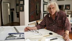 Pedro Solveira, a sus 83 a�os, sigue empleando horas en la creaci�n de su obra. 