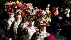 336 a�os bailando en Cangas