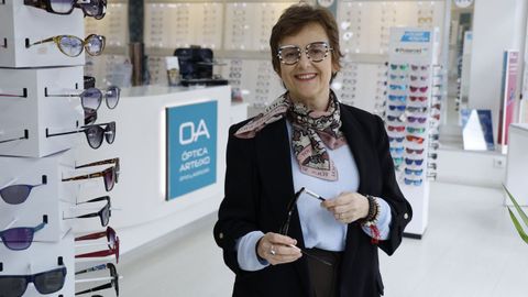 La optometrista Mar�a Encina Gonz�lez, due�a de �ptica Arteixo