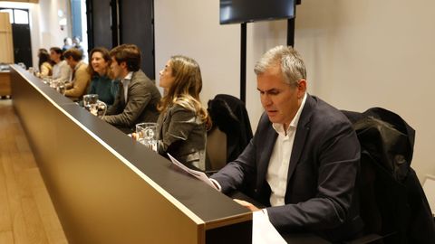 Imagen de archivo del portavoz del PP en Pontevedra, Rafa Dom�nguez, durante un pleno