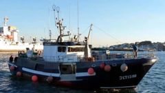 En la imagen, el Gure Leire, un pesquero con base en el puerto vasco de Ondarroa, tra�a la droga de Sudam�rica