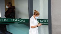 Entrada del servicio de urgencias del Hospital Montecelo, en Pontevedra