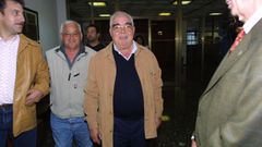 Flori�n Mart�nez Fern�ndez, en el centro de la imagen, la alcald�a de Vigo en el 2003.