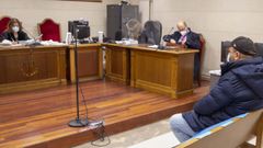 El acusado de irse sin pagar un banquete en el restaurante San Marti�o de Teo, durante el juicio que se celebr� en Santiago