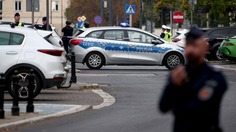 Oficiales de polic�a cerca del lugar.