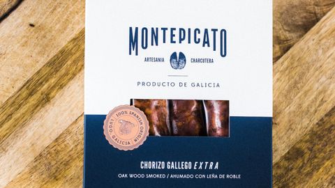 Chorizos ahumados con le�a de roble.