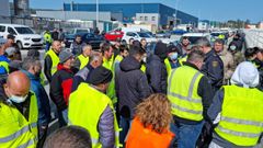 Protesta de trabajadores de distintos sectores por el precio del combustible, en marzo en el pol�gono de R�o do Pozo, en Nar�n