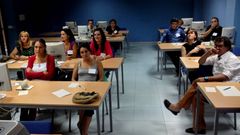 Algunos de los participantes en el taller de A Cova da Terra