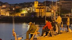Pescadores en Laxe la noche del pasado mi�rcoles