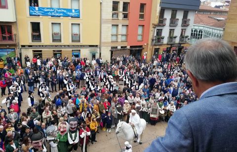 El alcalde de Oviedo , Wenceslao L�pez, da el visto bueno a la celebraci�n del Martes de Campo