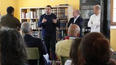 Barb�n inaugura la nueva biblioteca popular de Casomera (Aller)