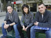 Juan Ram�n e Irene (a la izquierda) piden poder vender. 