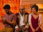 <span lang= es-es >�Noiteboa�</span>. Redrum presenta una comedia sobre la Navidad, con sus cenas, villancicos y el tradicional rapto del Ni�o Jes�s del Obradoiro. 